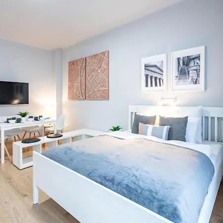 Modern - Balcony - Comfy