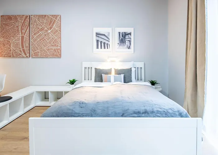 Modern - Balcony - Comfy *