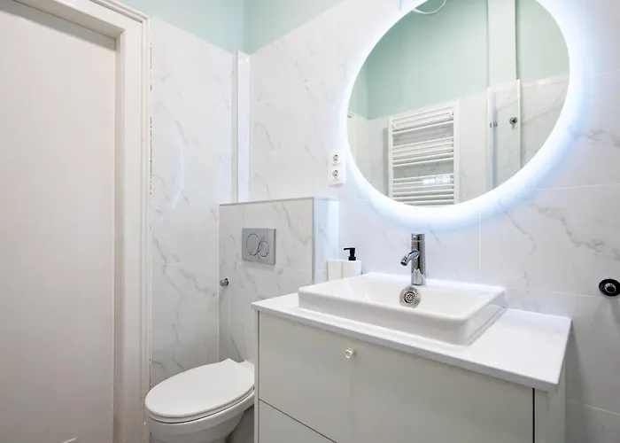 Modern - Balcony - Comfy Apartment