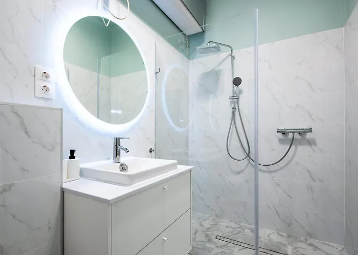 Apartment Modern - Balcony - Comfy *