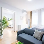 Modern - Balcony - Comfy * Budapest