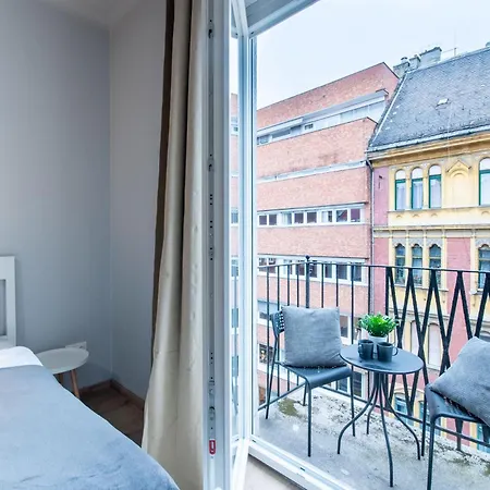 Modern - Balcony - Comfy Appartamento