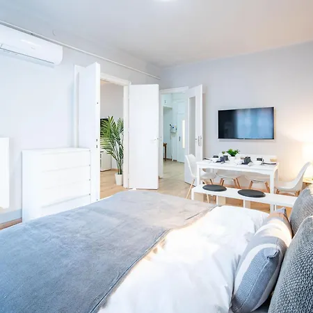 Lejlighed Modern - Balcony - Comfy Budapest