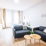 Modern - Balcony - Comfy Budapesta